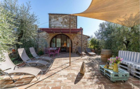 Awesome home in Castellina in Chianti with Outdoor swimming pool and 2 Bedrooms